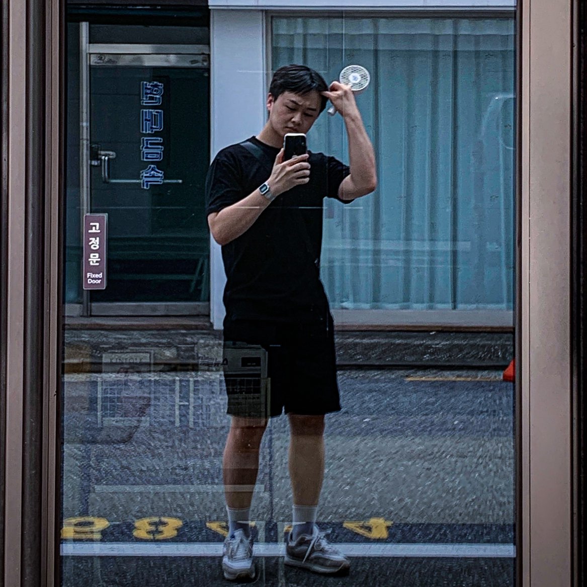 作者名称